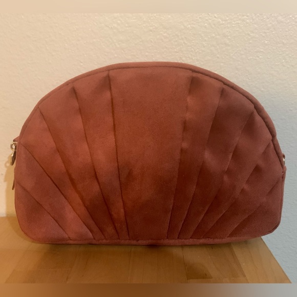 Express shell shaped clutch bag - Picture 1 of 4